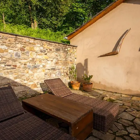 Gallaecia De Naterra. Casa De Piedra Con Vistas. Holiday home Couzadoiro
